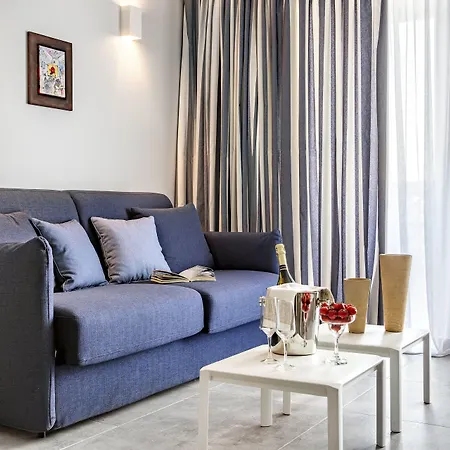 Mystery Luxury Apart-hotel 4*