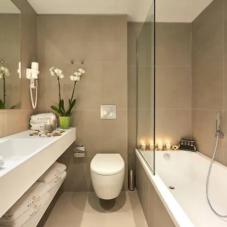 Mystery Luxury 4* Skiathos Town