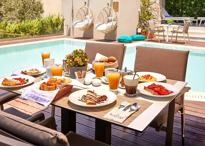 Mystery Luxury Aparthotel 4*