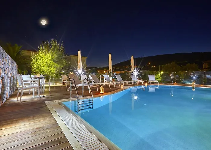 Mystery Luxury 4* Skiathos Town