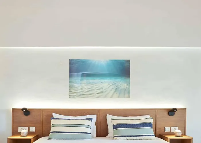 Mystery Luxury 4* Skiathos Town