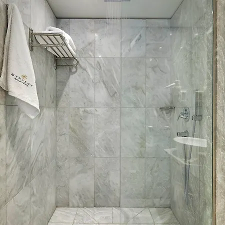 Mystery Luxury 4* Skiathos Town