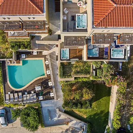 Aparthotel Mystery Luxury 4*