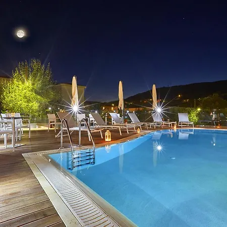 Mystery Luxury 4* Skiathos Town