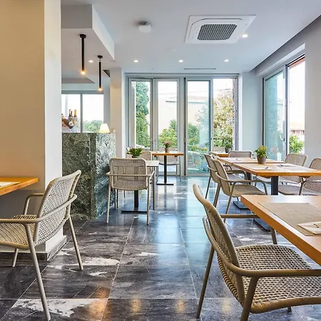 Mystery Luxury Skiatos